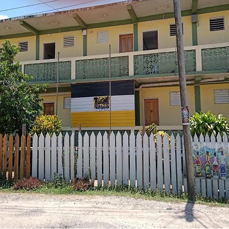 Pal'S On The Beach - Dangriga, Belize Ngoại thất bức ảnh