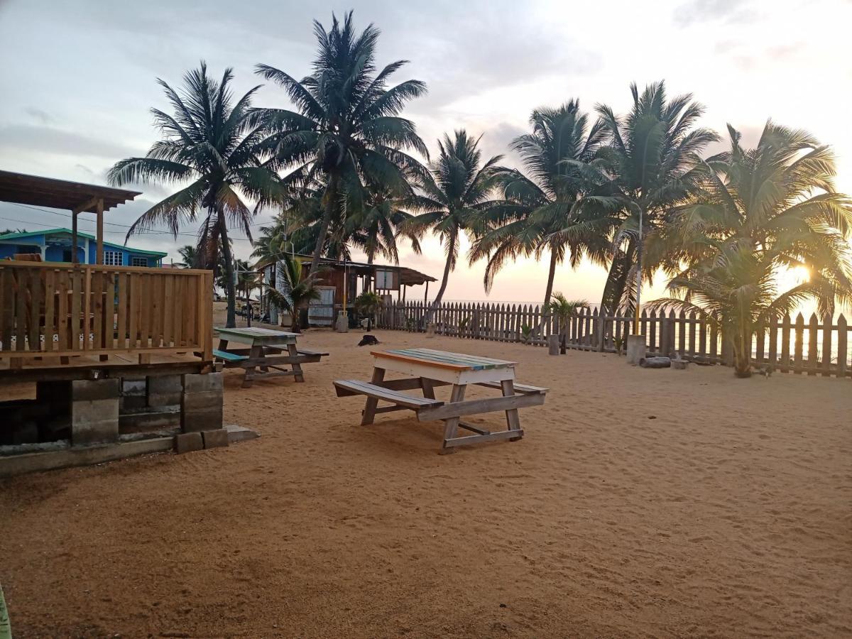 Pal'S On The Beach - Dangriga, Belize Ngoại thất bức ảnh