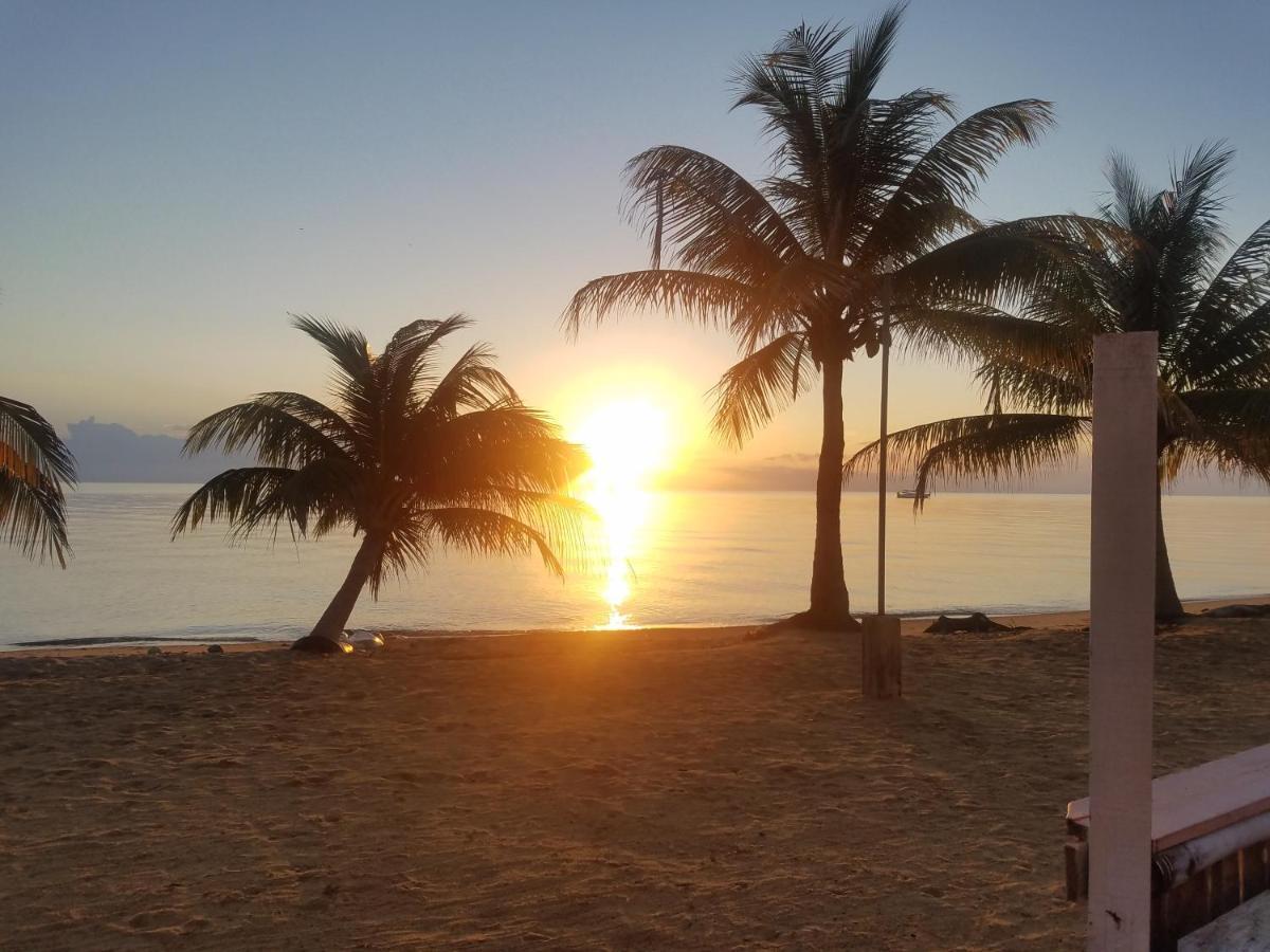 Pal'S On The Beach - Dangriga, Belize Ngoại thất bức ảnh